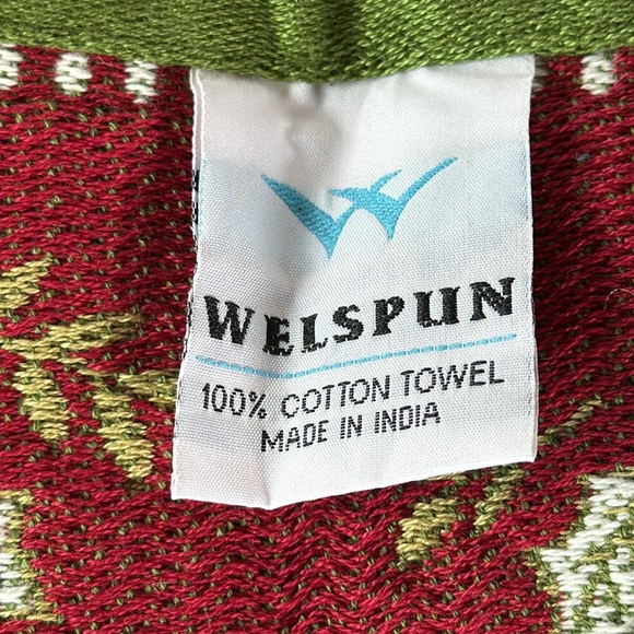 Green Holiday Towel with Holly Design - Picture 3 of 6